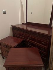 Σετ έπιπλο τουαλέτας με καθρέπτη και 2 κομοδίνα (όλα τα κομμάτια είναι από μασίφ ξύλο)