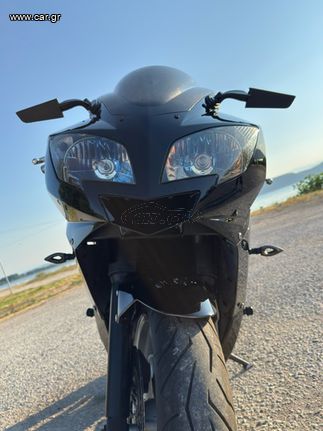 Triumph Daytona 600 2004