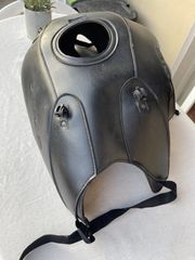 Z750 δερμάτινο κάλυμμα