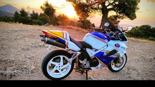 Honda VFR 800 2003 Vfr 800 vtec-thumb-2