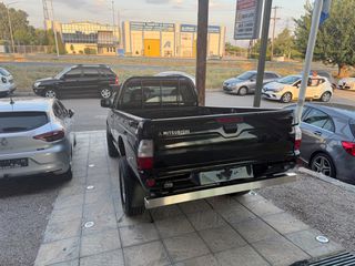 Mitsubishi L200 2005-thumb-11