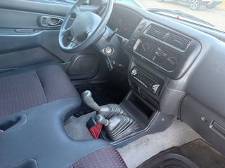 Mitsubishi L200 2005-thumb-25