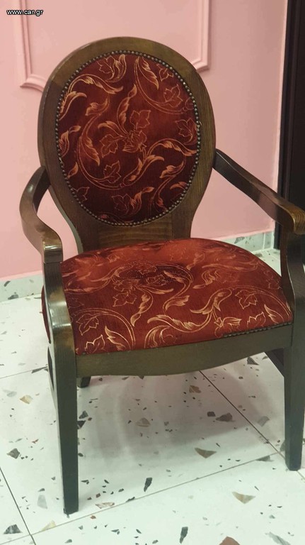 Τετρο καρέκλες 150€ οι δύο