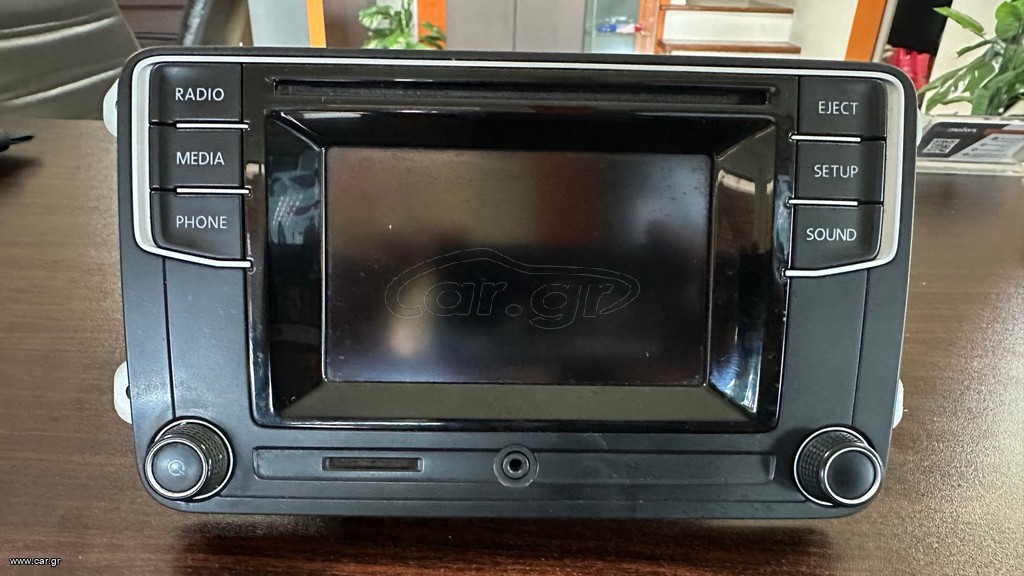 Εργοστασιακό Ράδιo-cd ραδιόφωνο VW CADDY , Golf , Polo , Passat  1K8035150H