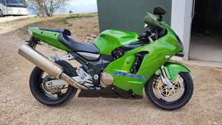 Kawasaki Ninja ZX - 12 R 2000