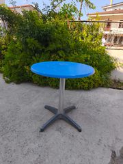 Τραπέζια στρογγυλα καφετέριας