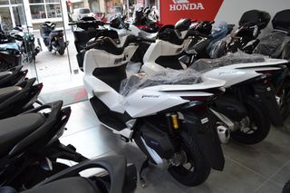Honda PCX 125 2026 DX-thumb-1