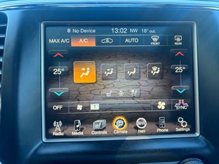 Jeep Grand Cherokee 2015 OVERLAND 3.0 CRD DIESEL-thumb-37