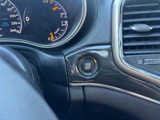 Jeep Grand Cherokee 2015 OVERLAND 3.0 CRD DIESEL-thumb-35