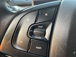 Citroen C4 Cactus 2016-thumb-15