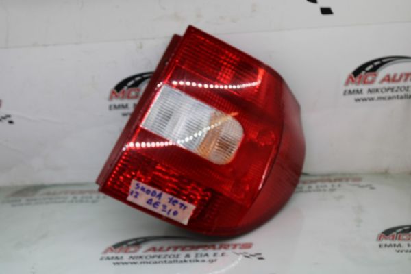 Φανάρι  Πίσω Δεξιό  SKODA YETI (2010-2014)