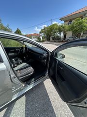 Toyota Auris 2017-thumb-8