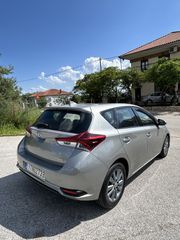 Toyota Auris 2017-thumb-11