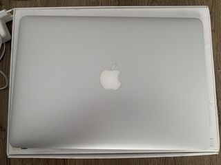 MacBook Air (A1466)
