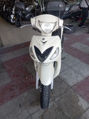 Suzuki Sixteen 2011-thumb-3