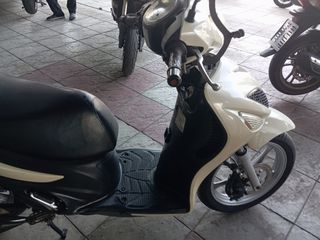 Suzuki Sixteen 2011-thumb-4