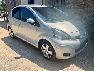 Toyota Aygo 2011 FULL EXTRA NAVIKESION GPS
