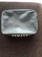 Ζητείται ΓΝΗΣΙΟ τσαντάκι yamaha xt 600