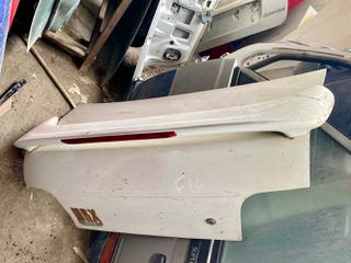 Subaru Impreza WRX πορτμπαγκάζ με αεροτομή