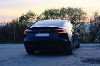 Tesla Model 3 2024 Highland Standard range Premium