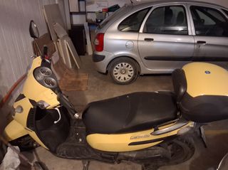Piaggio Carnaby 200 2008