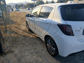 Toyota Yaris 2016-thumb-8