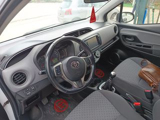 Toyota Yaris 2016-thumb-17