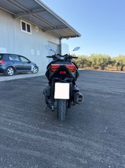 Yamaha XMAX 400 2018 AKRAPOVIC ABS-TCS-KEYLESS-thumb-8