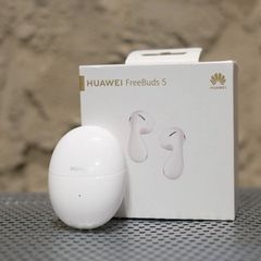Huawei FreeBuds 5 Bluetooth Handsfree Ακουστικά με Αντοχή στον Ιδρώτα και Θήκη Φόρτισης Ceramic White