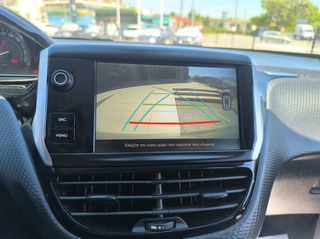Peugeot 2008 2017 1.2 PURETECH 110 ALLURE-thumb-10