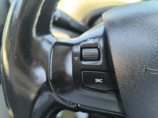 Peugeot 2008 2017 1.2 PURETECH 110 ALLURE-thumb-16