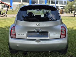 Nissan Micra 2004-thumb-3