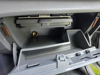 Nissan Micra 2004-thumb-10