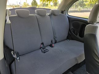 Nissan Micra 2004-thumb-14