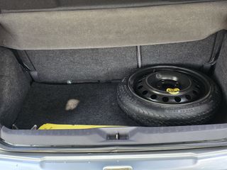 Nissan Micra 2004-thumb-16