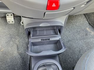 Nissan Micra 2004-thumb-24