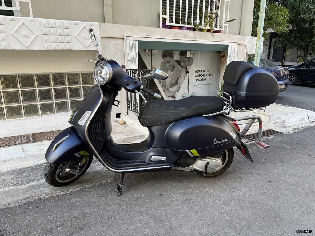 Vespa GTS Super Tech 300 2025 super tech