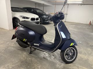Vespa GTS Super Tech 300 2025 super tech-thumb-3
