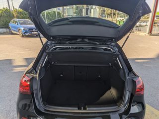 Mercedes-Benz A 180 2024 STYLE 7G-DCT-thumb-3