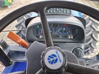 Τρακτέρ New Holland 2009 T 6030 Electro command-thumb-5