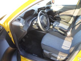Peugeot 208 2021-thumb-4