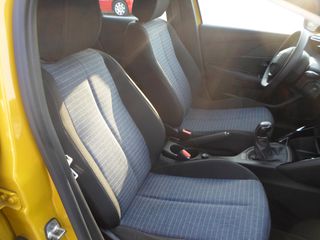 Peugeot 208 2021-thumb-6