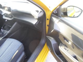 Peugeot 208 2021-thumb-8