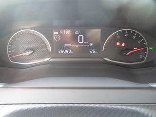 Peugeot 208 2021-thumb-10