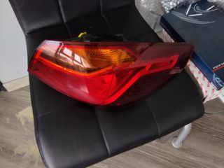 ΦΑΝΑΡΙ ΠΙΣΩ ΔΕΞΙ BMW 116 ΤΥΠΟΥ F40 ΣΕ ΑΡΙΣΤΗ ΚΑΤΑΣΤΑΣΗ-thumb-1