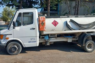 Mercedes-Benz 1998 D410
