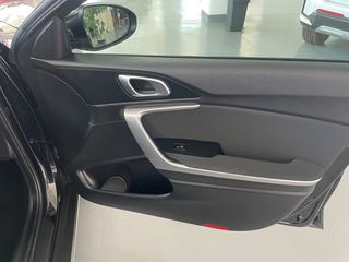 Kia XCeed 2023 ***PLATINUM ΕΛΛΗΝΙΚΟ***-thumb-14