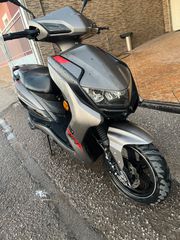 Yadea Electric Scooter 2023