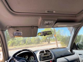 Toyota RAV 4 2002-thumb-2