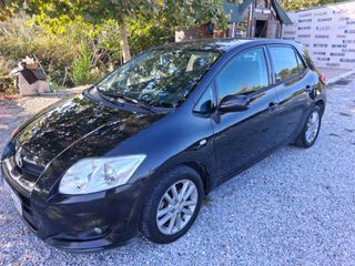 Toyota Auris 2010
